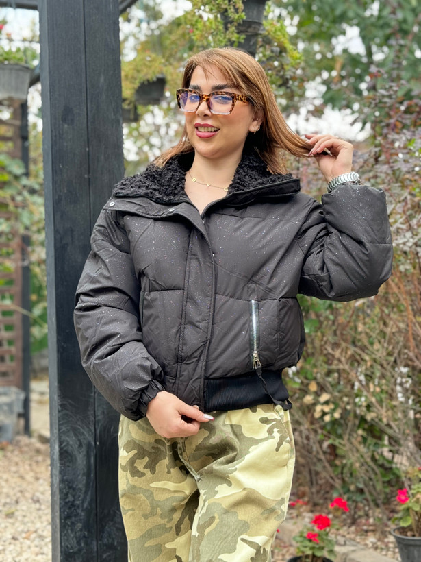 کاپشن ۴۰۵۶۷